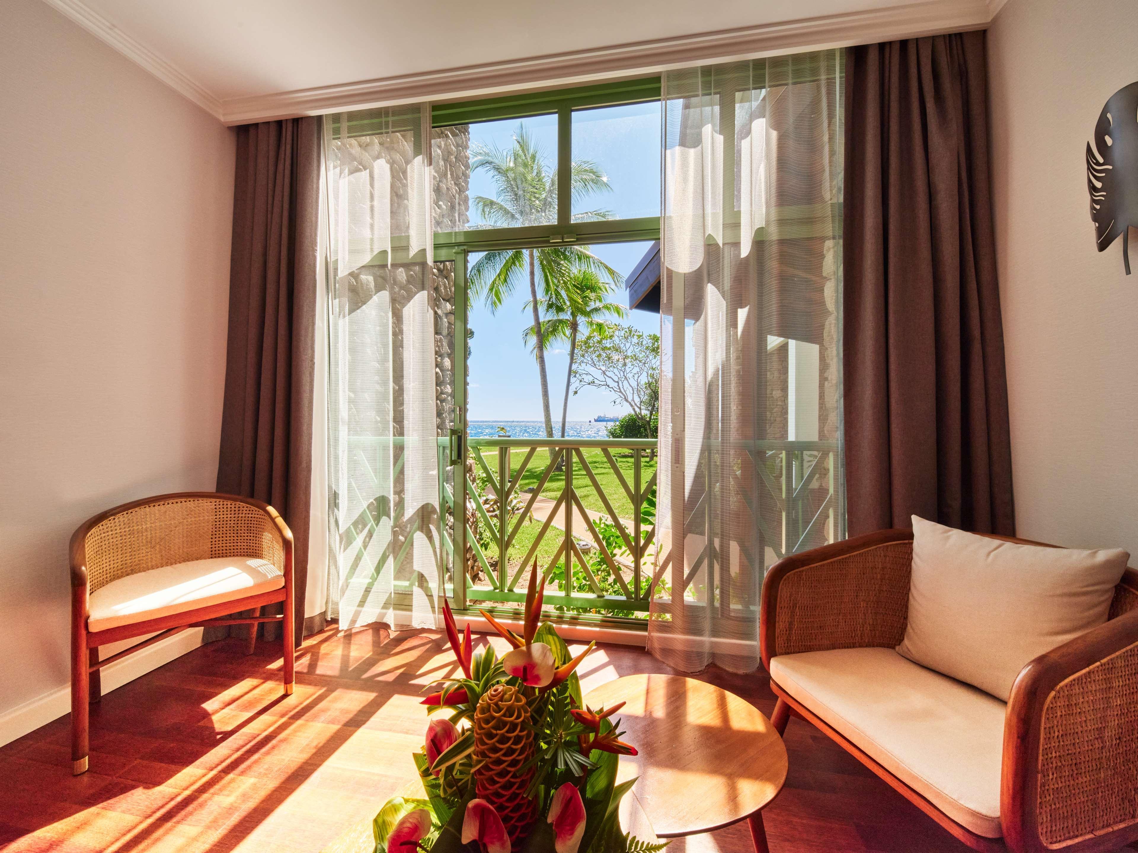 Hilton Hotel Tahiti パペーテ エクステリア 写真